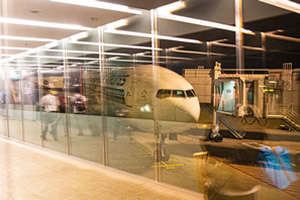空港に駐機する旅客機